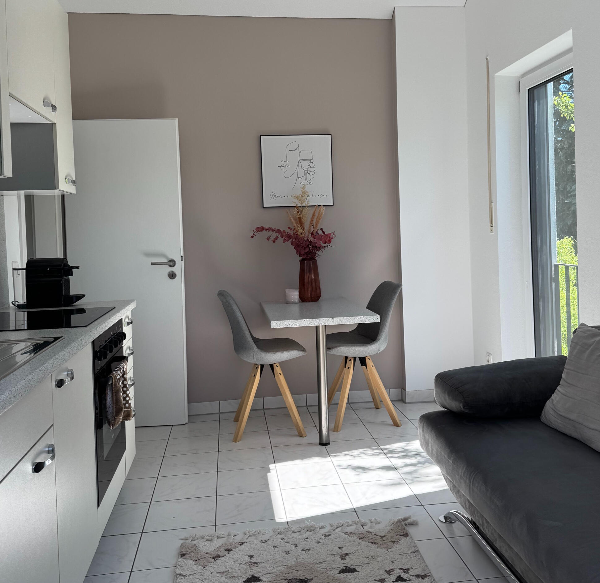 Eating and kitchen area